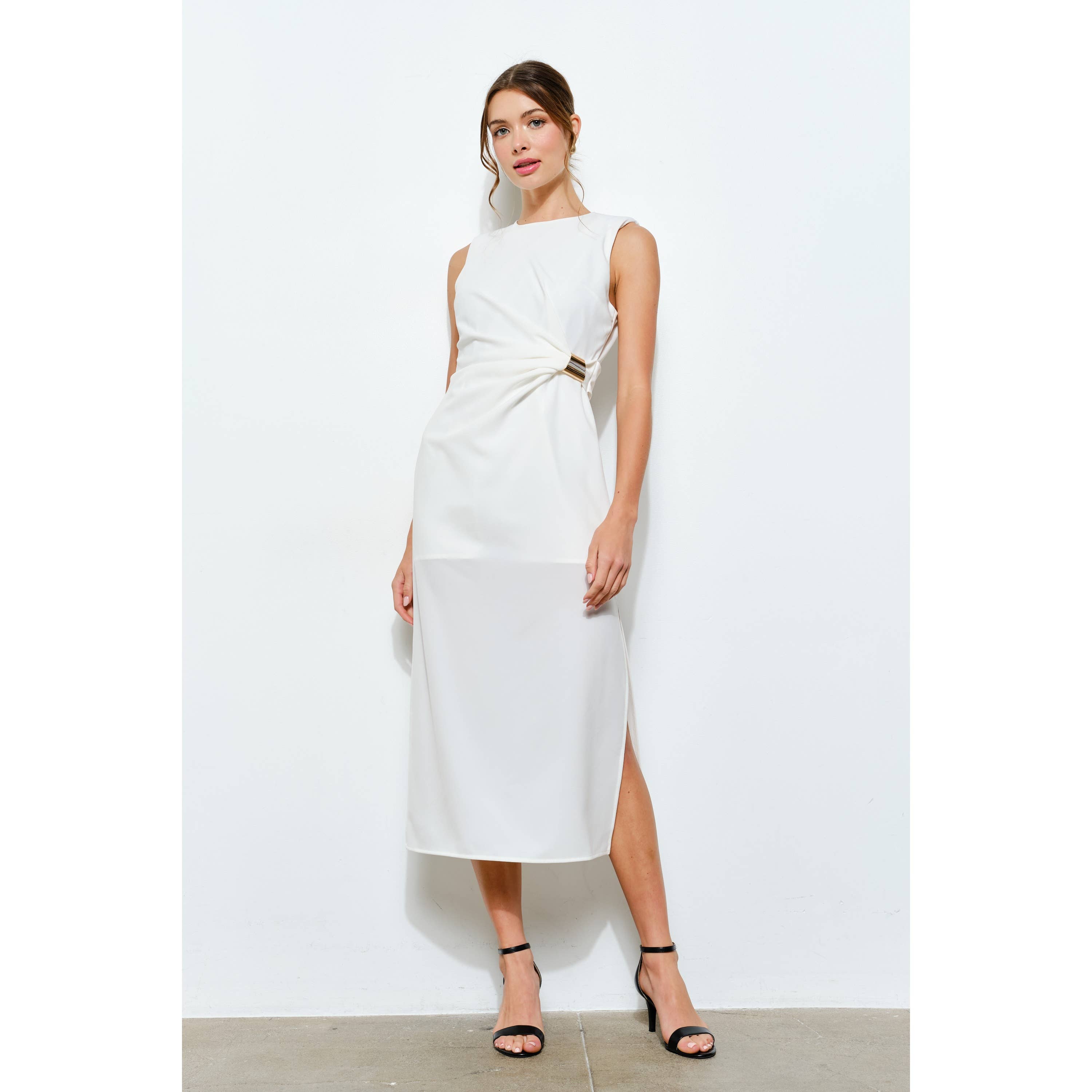 INA - Vendita all'ingrosso Vestito - Donna - Abito midi senza maniche con drappeggio e accenti dorati9