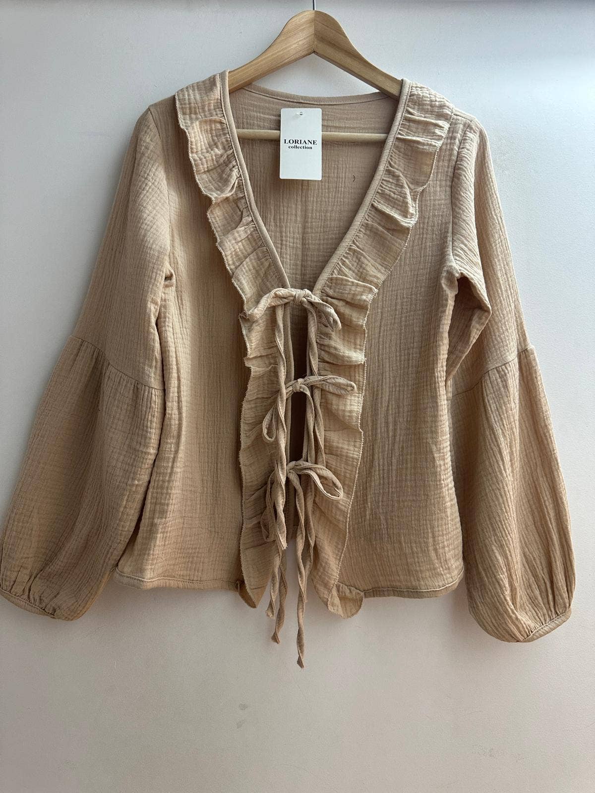 LORIANE – Camisa com botões no colarinho – Mulher por atacado – Camisa de algodão com amarração e nó, tamanho único0