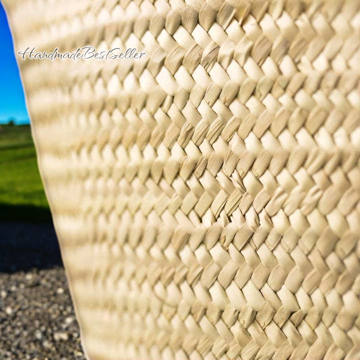 HandmadeBestSeller - Wholesale Basket - Valentine's Heart Embroidered Straw Bag with Leather Handles2