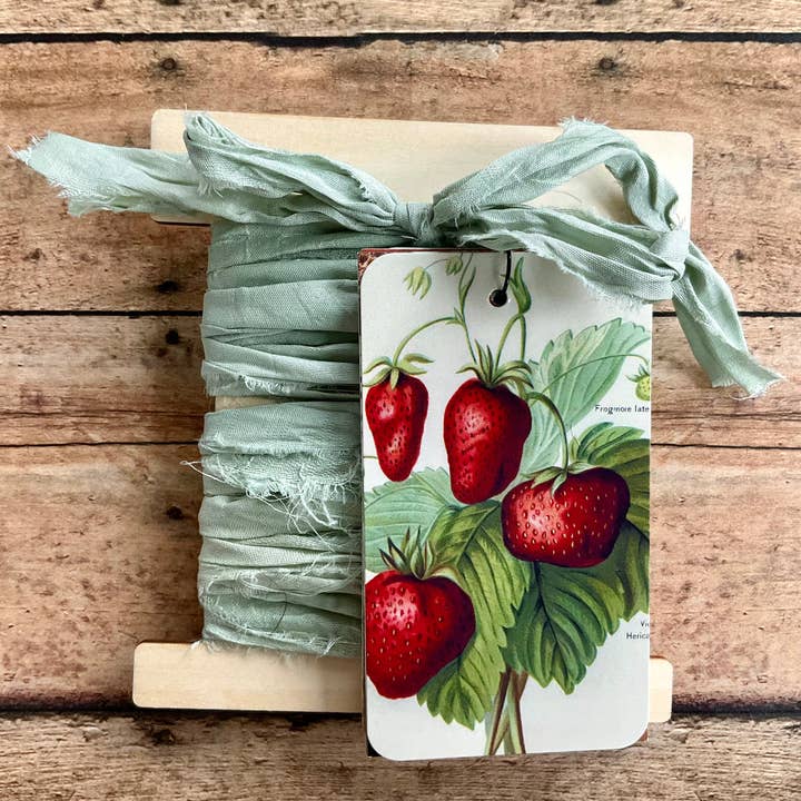 Gift Wrap Set - Seafoam Strawberry for wholesale by RiverHaus