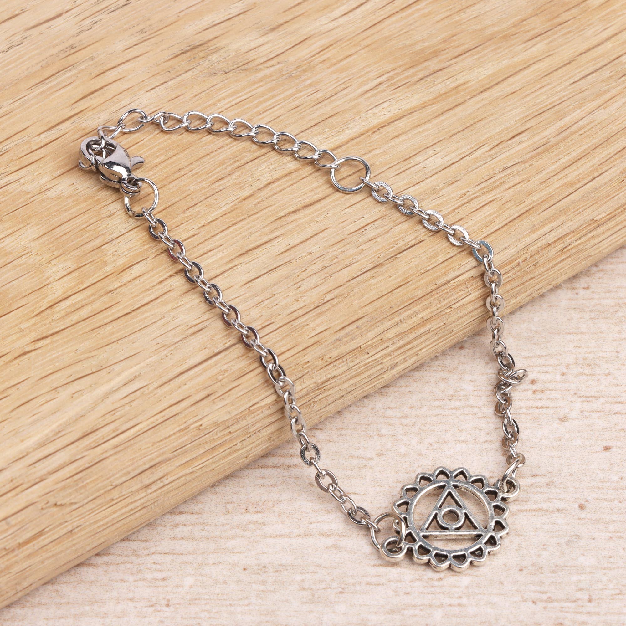 Myga – wholesale Berlockarmband – Seven Chakra-armband med justerbar kedja och chakra-berlock10