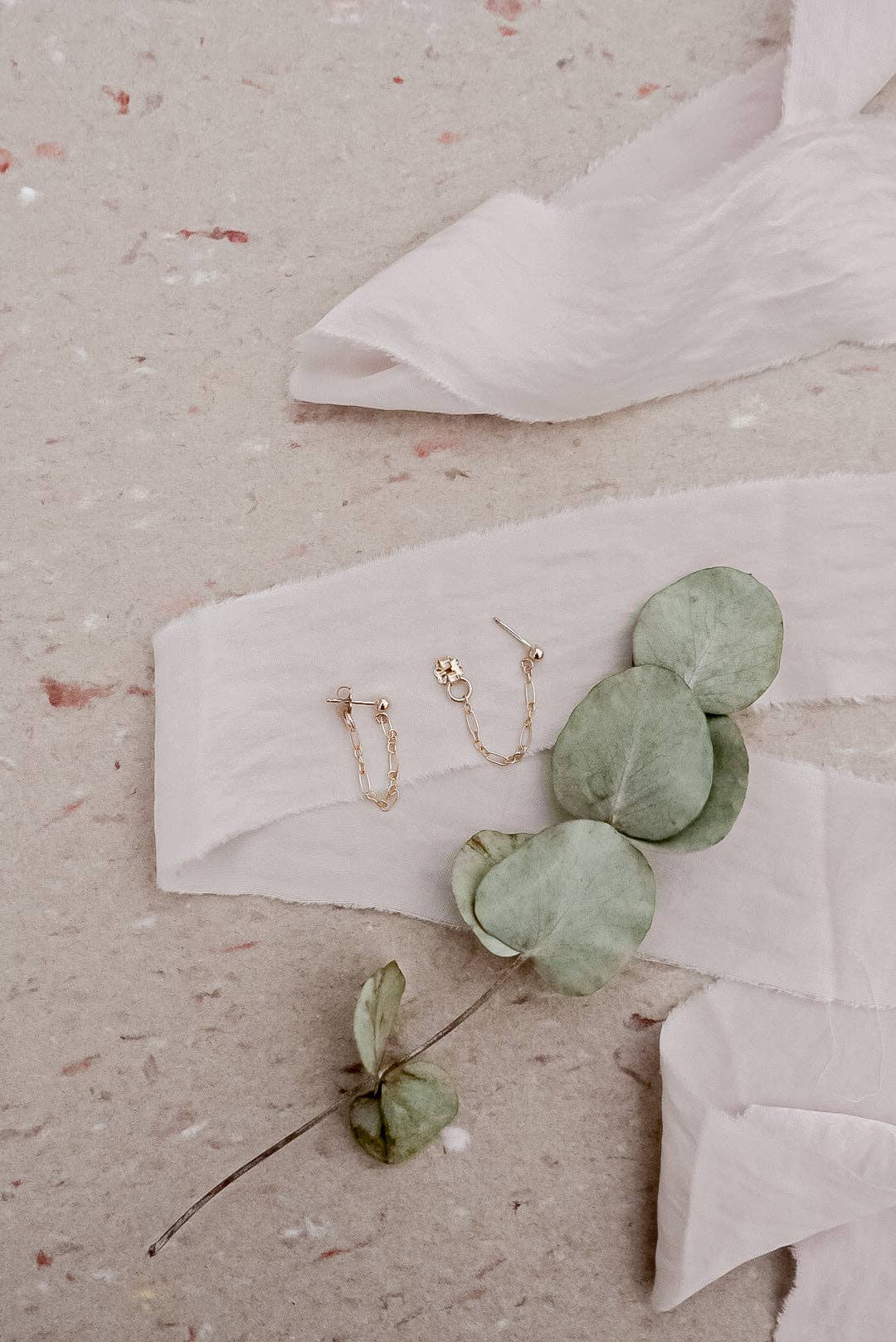 Bijoux Boutique LLC - Wholesale Huggie Earrings - Chain Huggie Hoops3