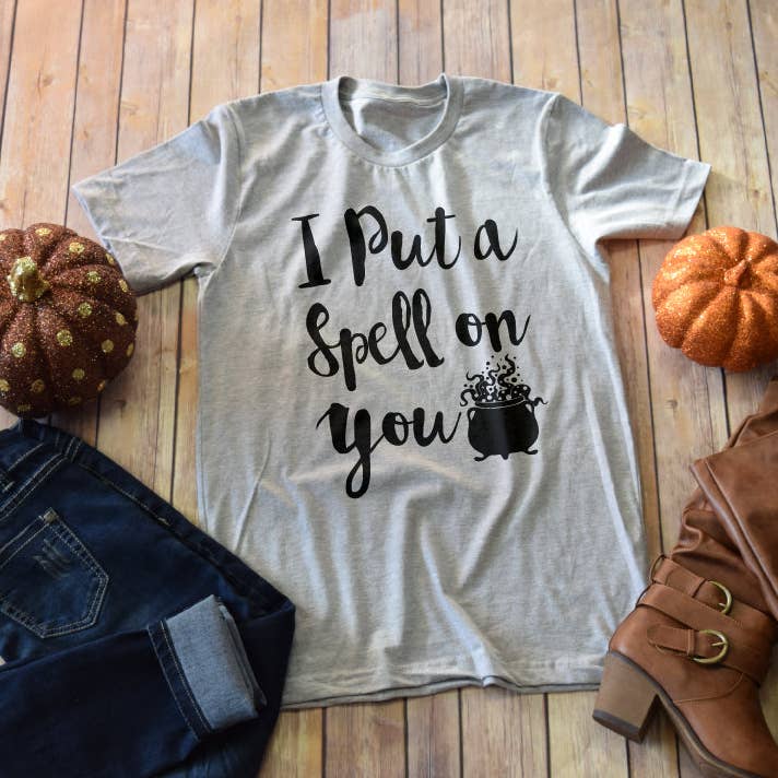 Camiseta Te pongo un hechizo para venta al por mayor de Sweet Caroline Boutique