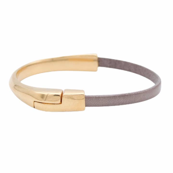 Araracuara - Wholesale Bangle Bracelet - AMACAYACÚ leather bracelet (gold) with magnetic clasp5