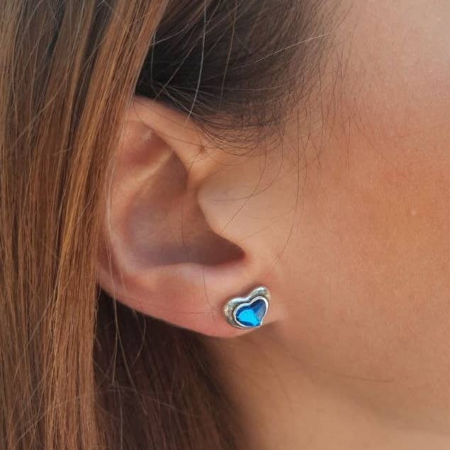 Herz-Ohrringe mit Kristall für den Großhandel von Andrea Nieto Jewels