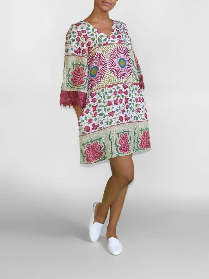 Vestido con cuello en V y mangas para venta al por mayor de Cadling Fashions Ltd