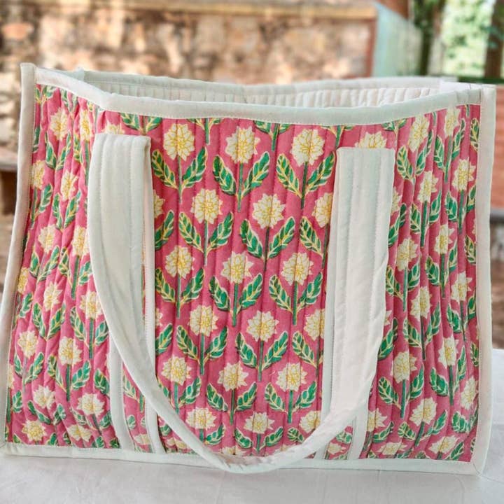Grande saco de fim de semana acolchoado, estampado em bloco rosa vibrante, design floral por atacado de Shakti.ism