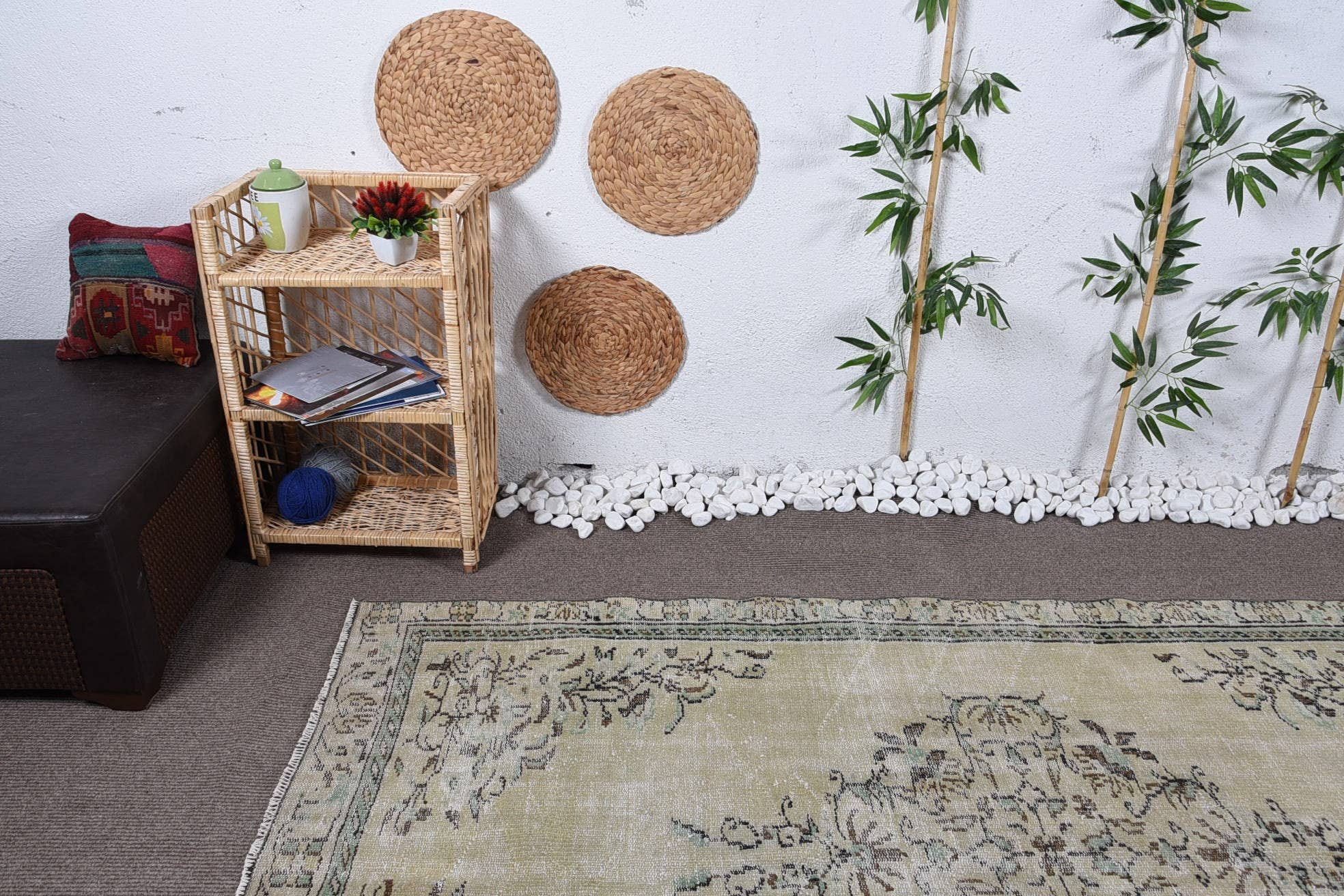 The Loom Wholesale – wholesale Runner rug – Vintage Handmade Wool Floral Rug4