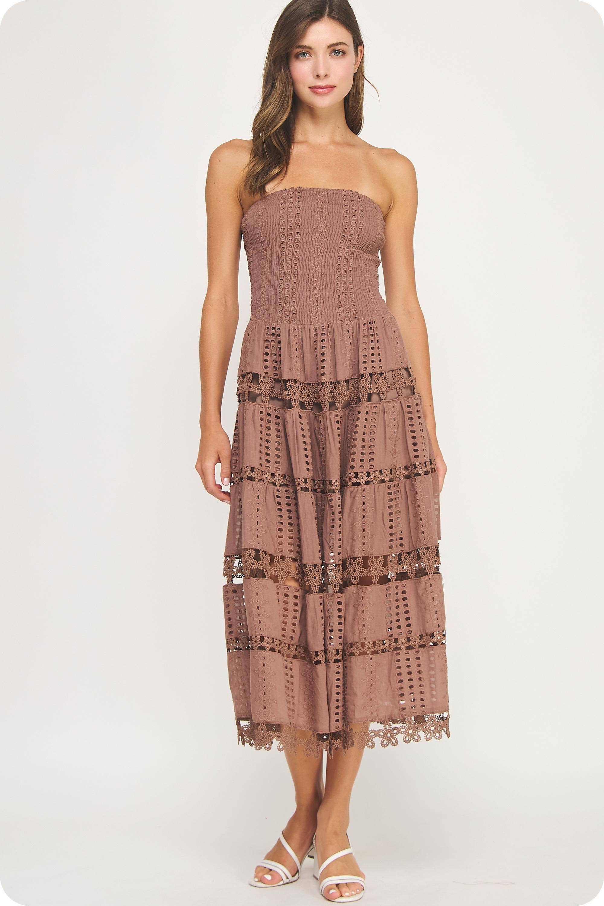 Strut & Bolt - Wholesale Jurk - Dames - Kanten kokerjurk met oogjes15