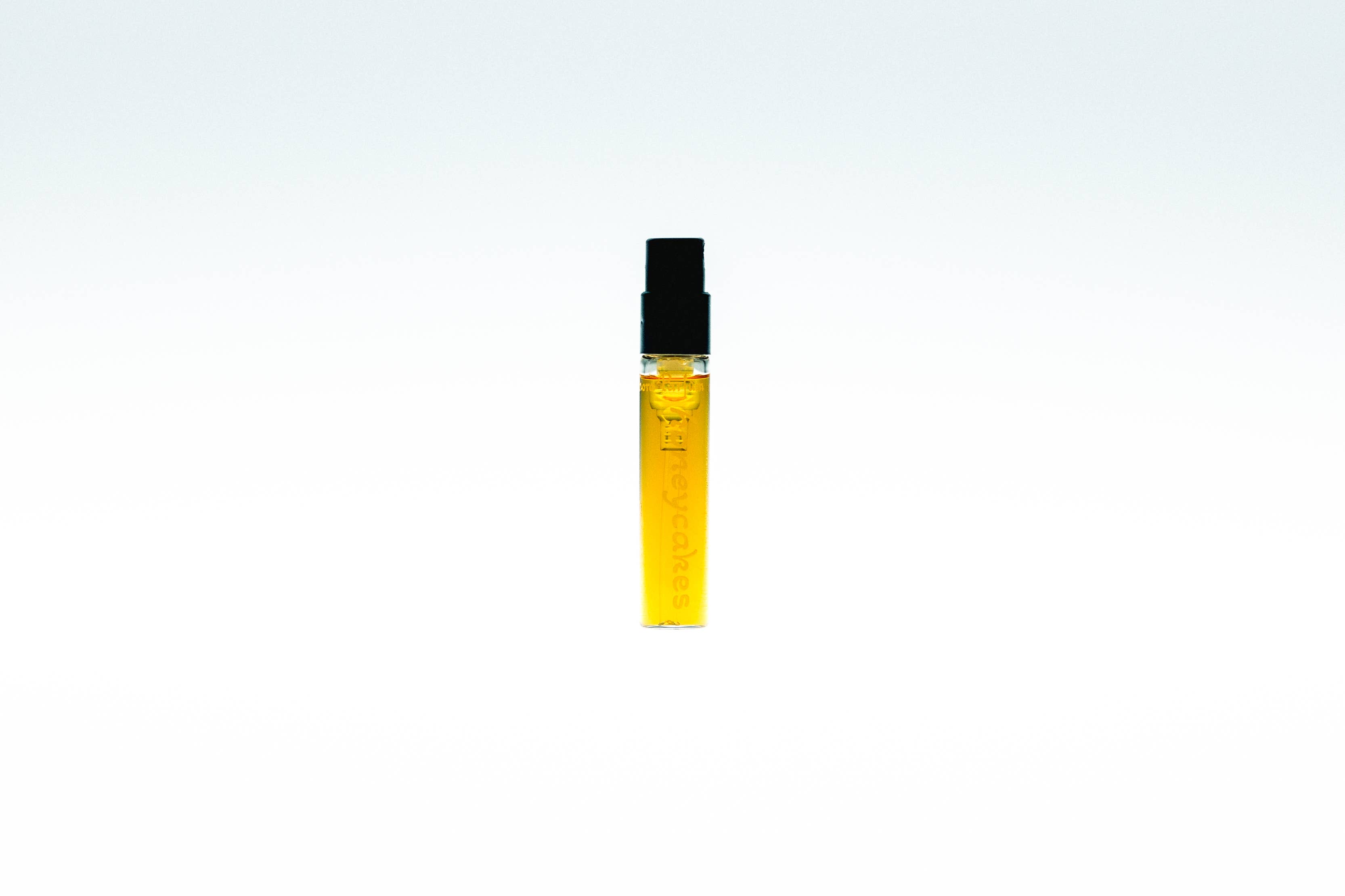 Amphora Parfum - Wholesale Perfume/Eau de Toilette - Honeycakes Extrait de Parfum1