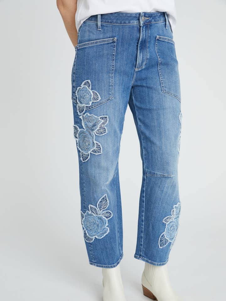 Barbara Barrel - Patchwork de Roses pour la vente par DRIFTWOOD