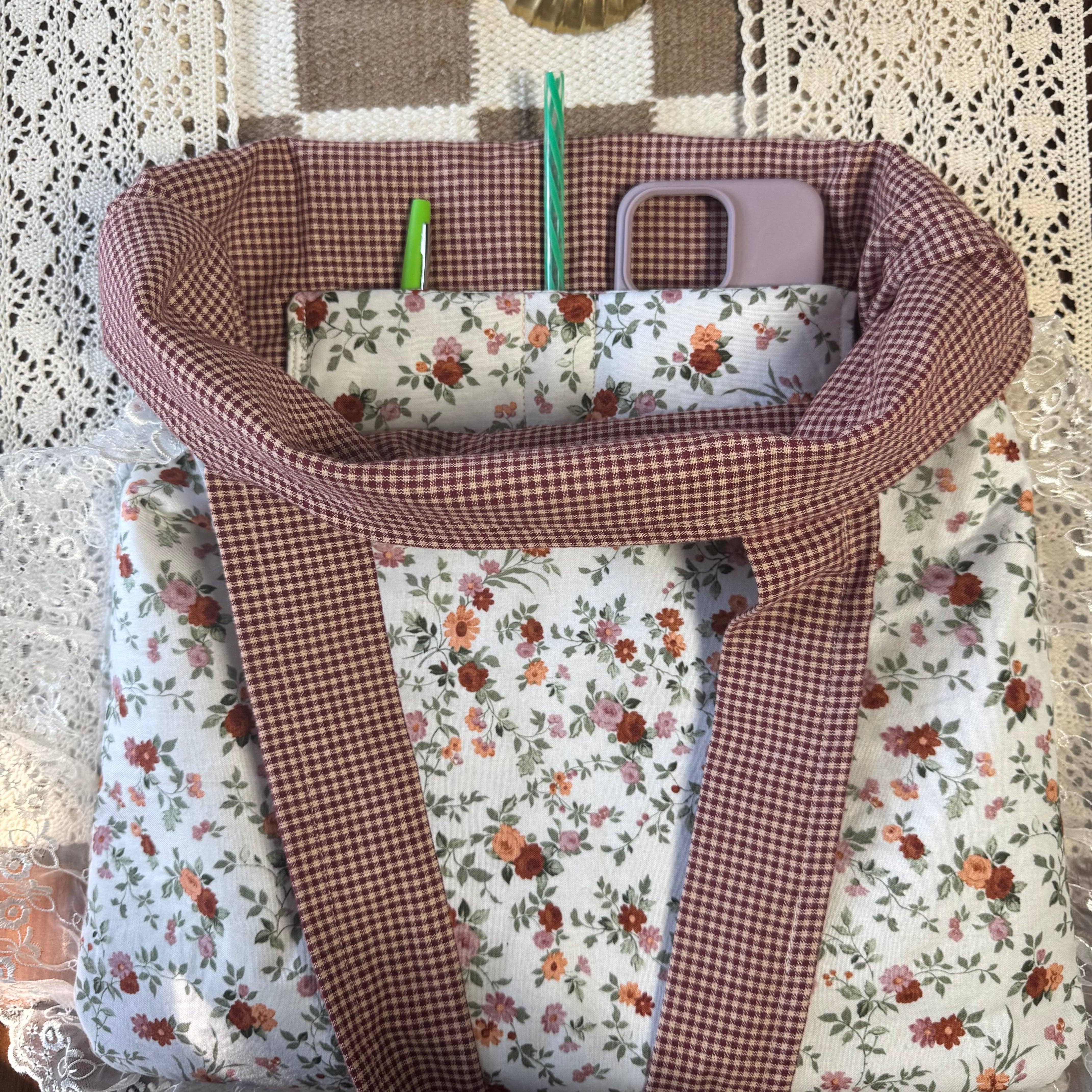 Hannah Tyme Designs - Wholesale Tote Bag - Women's - Ruffle Tote in Secret Rose Garden6