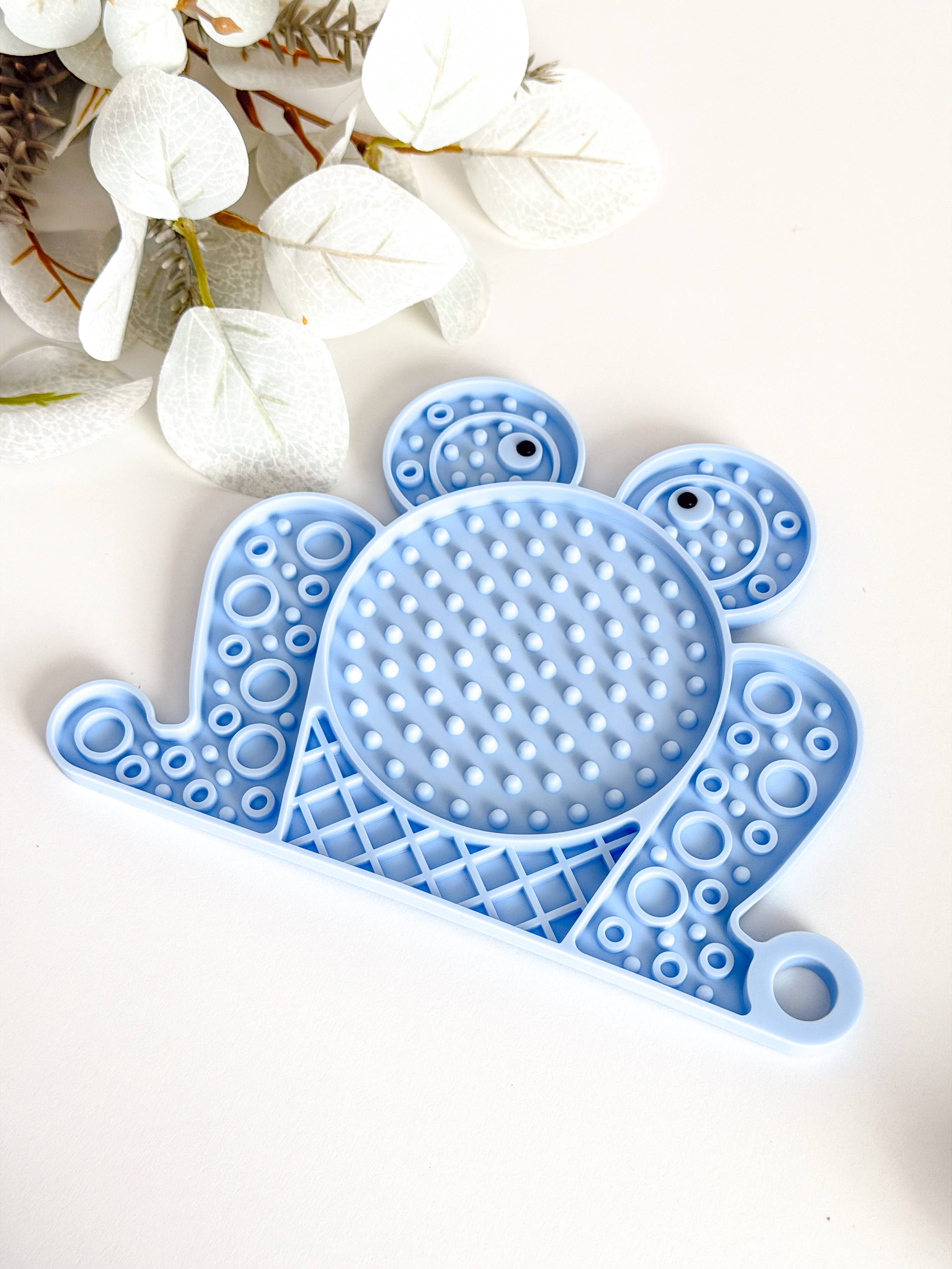 Doggotique - Wholesale Pet Food Mat - Dog - Frog licking mat, feeding mat for small dogs and cats2