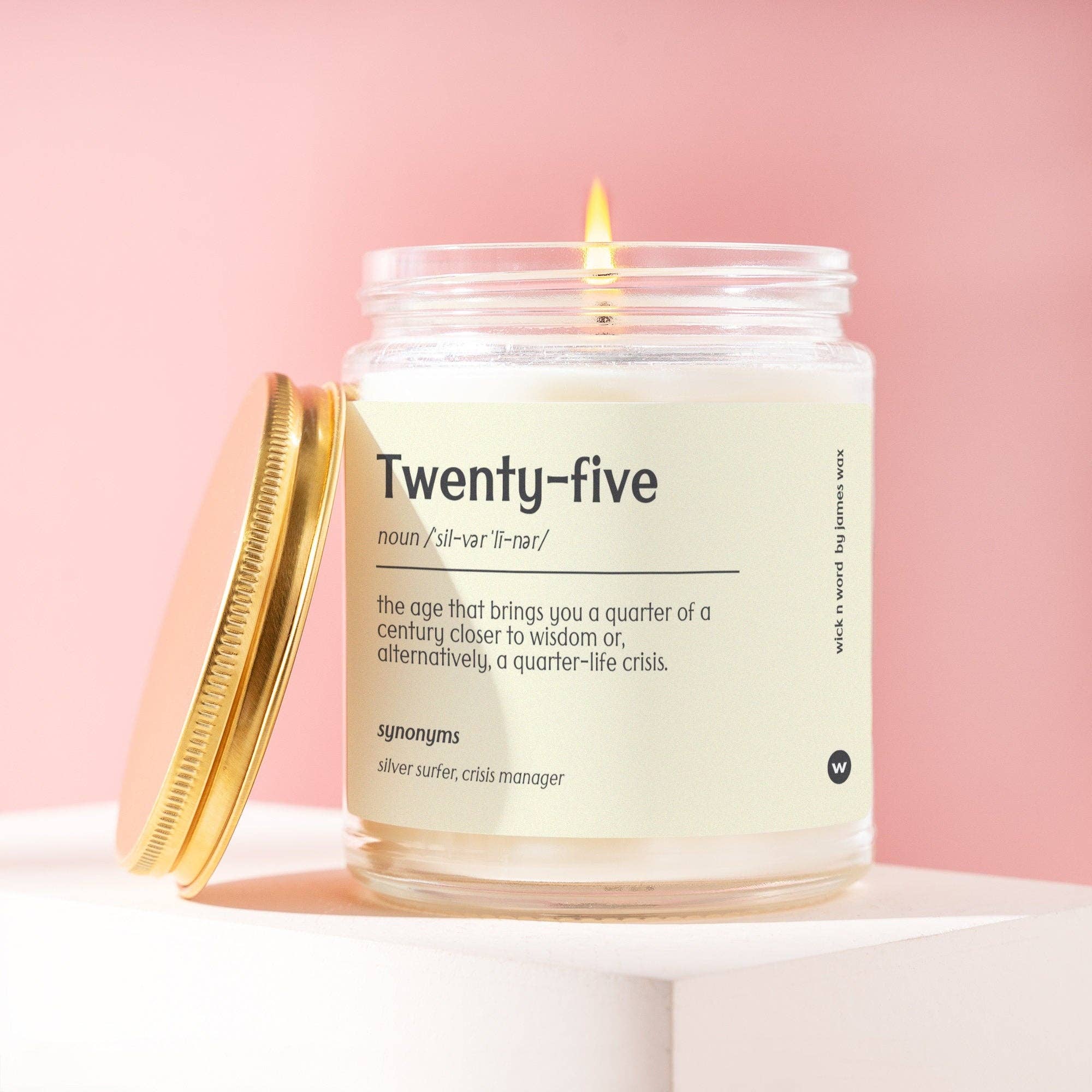 Wick n Word – Engroshandel Glaslys – Personlig 25-års fødselsdagsgave The Silver Liner Age Definition Stearinlysgave til 25-års fødselsdag A025