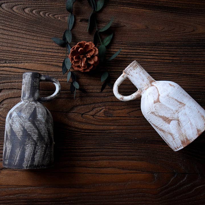 Vaso da tavola giapponese fatto a mano Gohobi per la vendita all'ingrosso da parte di Gohobi (We cover U.S. import duties)