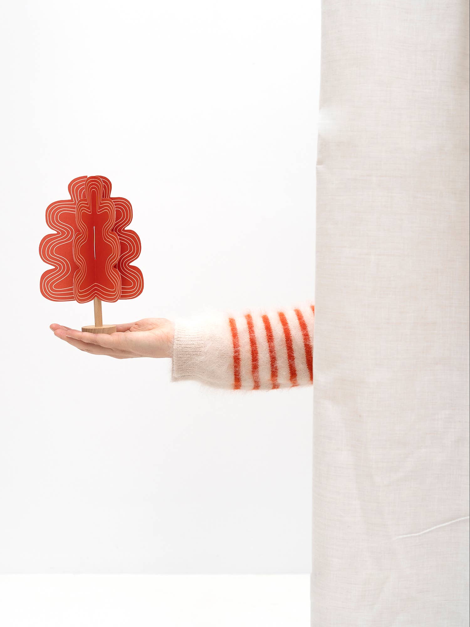 Jurianne Matter - Wholesale DIY Craft Kit - OAK tree red