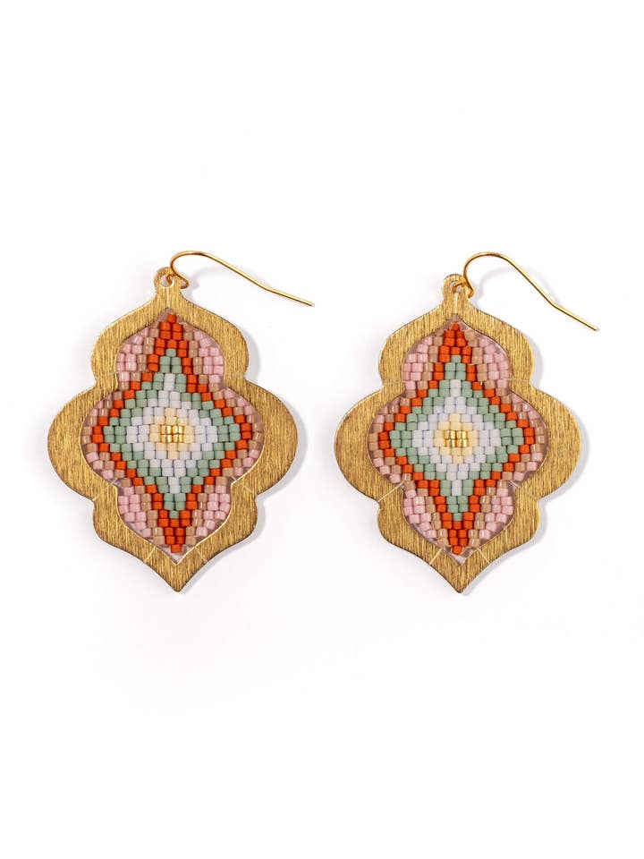 Perlebesat Håndvævet Vinduesdråbe Ørering (Lilla/Aqua) for engroshandel hos Mayana Designs Co