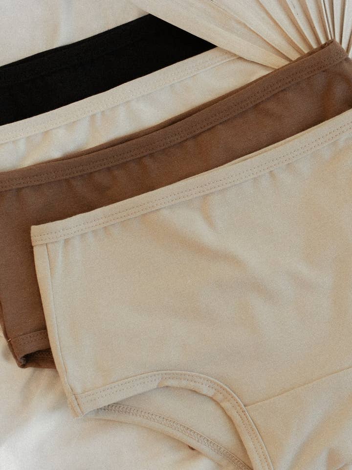 Undies for engroshandel hos Jax & Lennon Clothing Co.