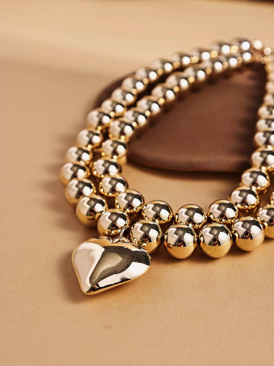 Katinki - Wholesale Pendant/Charm Necklace - Chunky Heart Pendant Beaded Necklace1