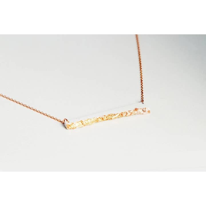 Collier en béton fracturé - Barre décalée pour la vente par dconstruct