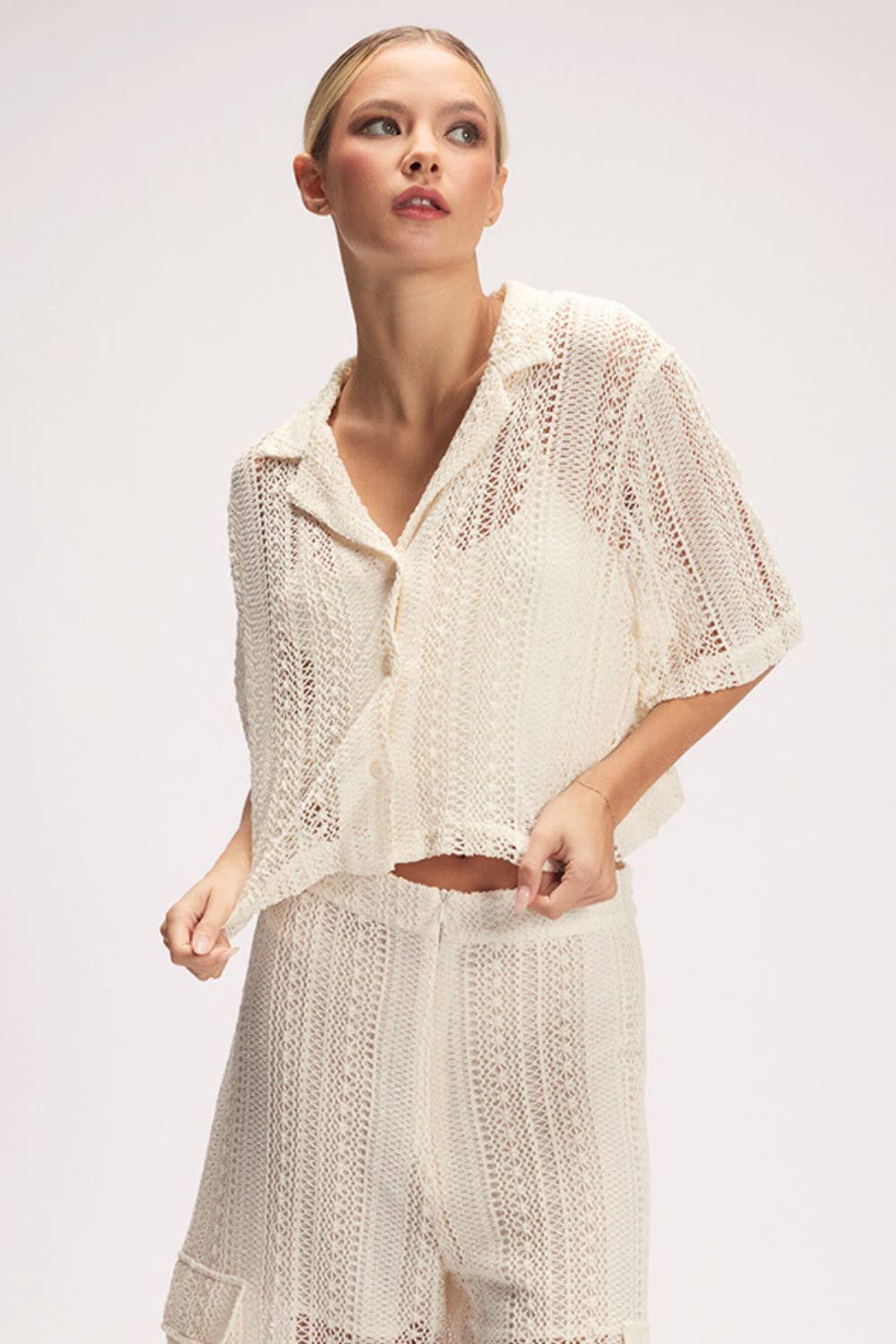 CRÈME Haut court en crochet chic et tendance pour l'été - TI6274FO en vente sur Faire9