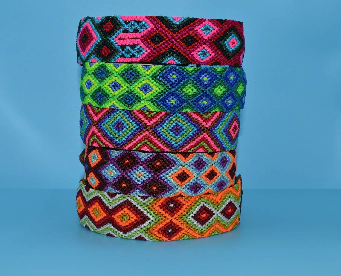 MyMexicanHome - Wholesale Halsband - Hond - L (42-49 cm) leren hondenhalsband met kleurrijk gebreid boho design1