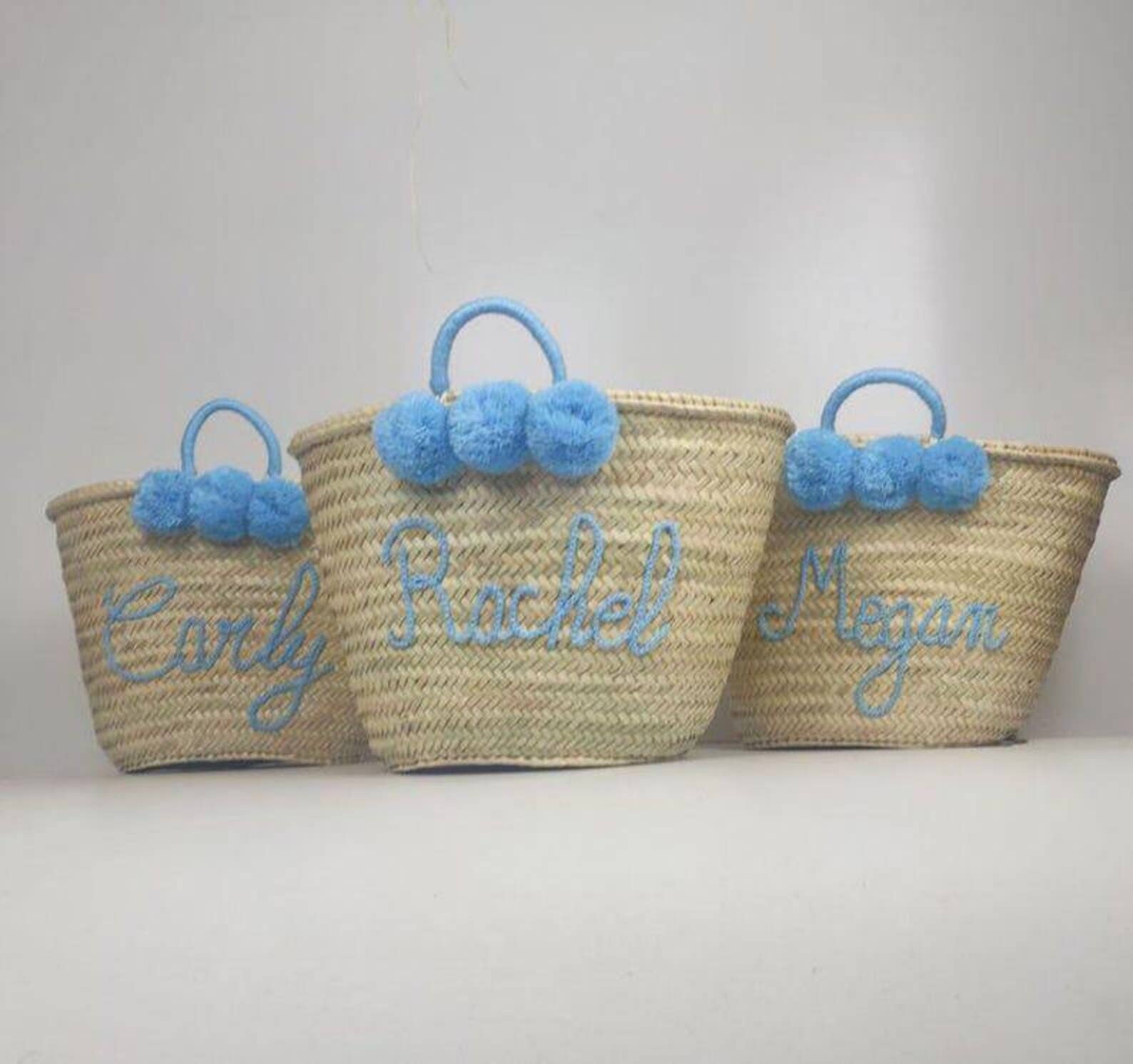 DarKech – wholesale Strandväska – Personlig halmväska med monogram och tofsar2