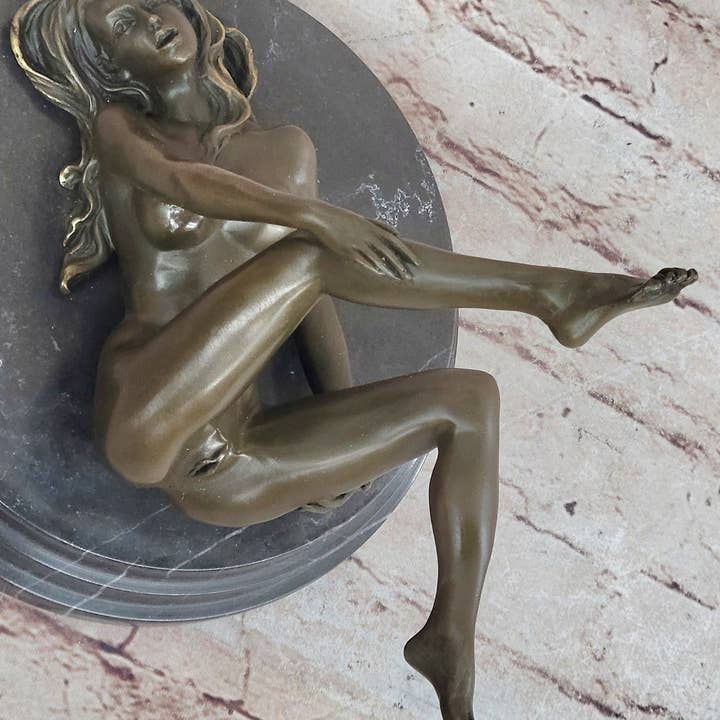 Bronzhaus - Wholesale Sculpture - Erotic Bronze Sculpture Figure Nude Girl on Her Back Art Decor3