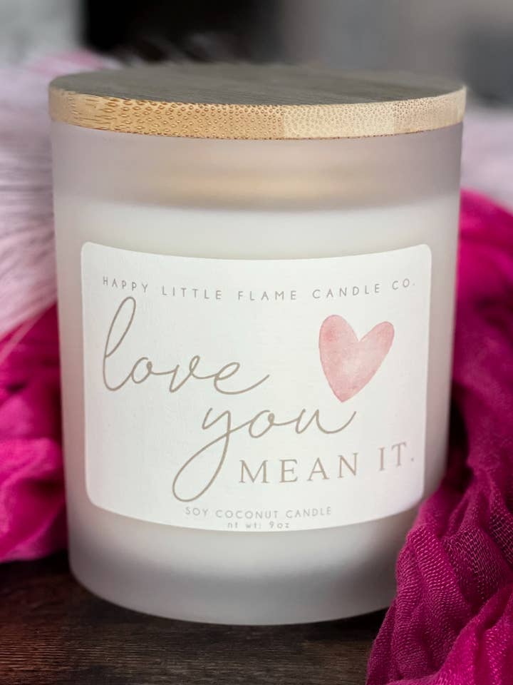 Bougie de soja et noix de coco "Love You Mean It" 170g - Saint-Valentin pour la vente par Happy Little Flame