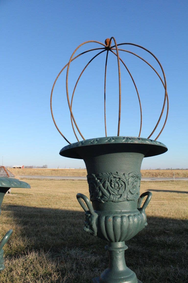 Garden Iron And More - Wholesale Outdoor Ornament/Decor - Round Topiary with Small Ball on Top2