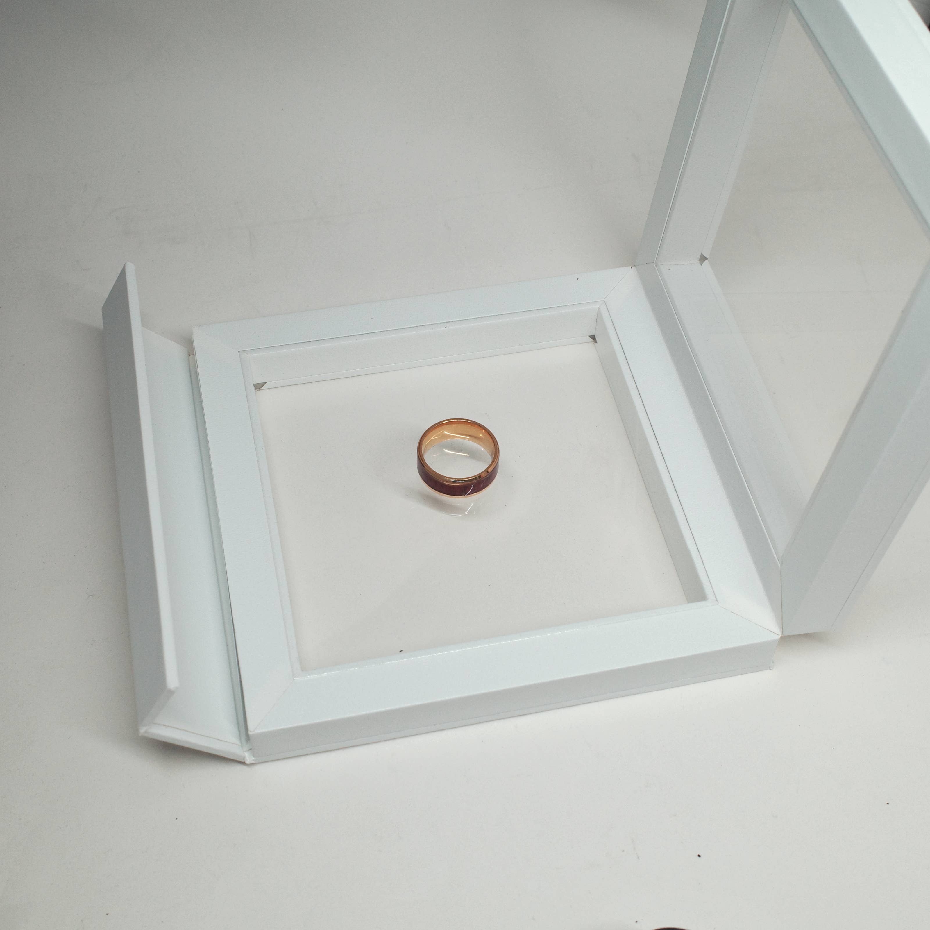 Resolute Star - Vente Cadres photos - Boîte d'exposition Shadowbox blanche 14 x 14 cm avec fermeture magnétique5