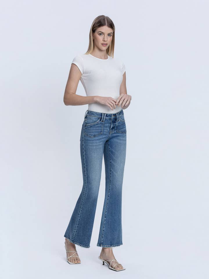 LOW RISE MEDIUM WASH PATCH POCKET FLARE JEANS LV2151 for wholesale by Lovervet by VERVET