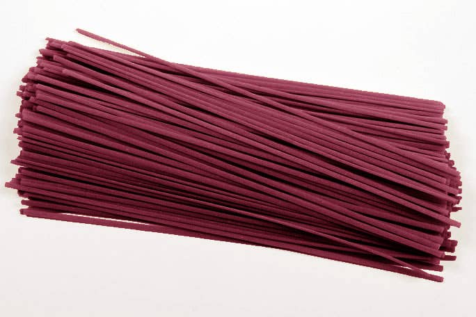 Terre dei Trulli - Wholesale Pasta - Artisanal red wine linguine 250g - Made in Italy1