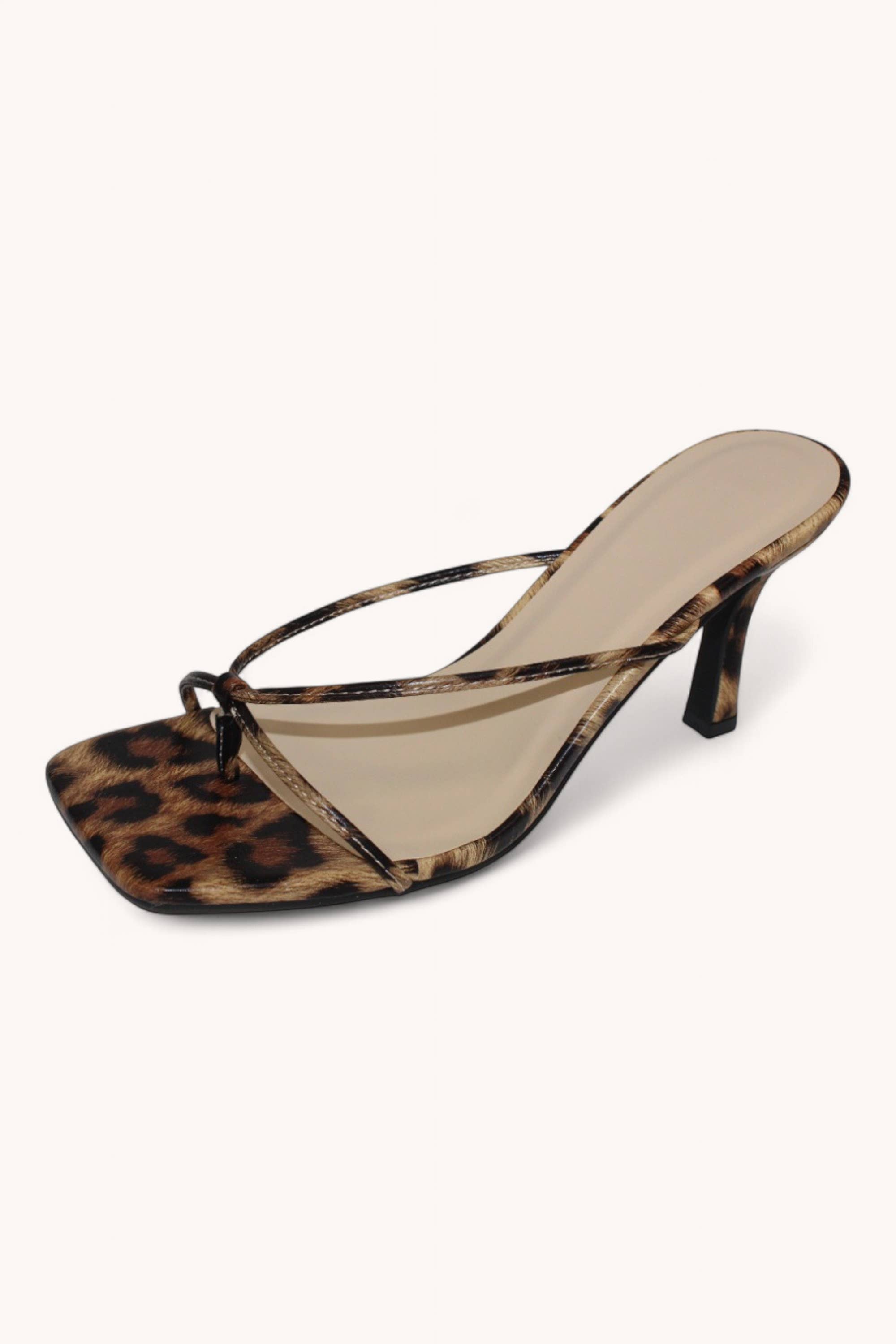 CCOCCI - Vente Chaussures à petit talon – femme - TALONS À ENFILER POUR CHATON, STYLE STRING À FINES BRETELLES EN FORME DE COLOMBE11