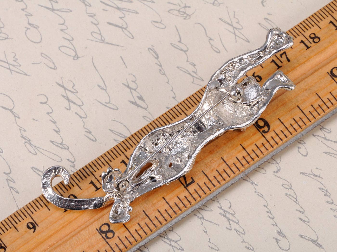 AK Brand - Vente Broches - Broche à bijoux en forme de léopard en émail noir2