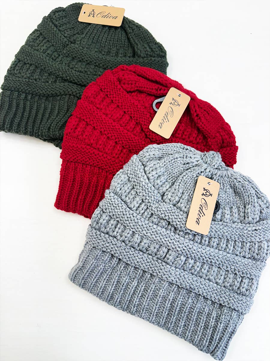 assorti Bonnets en maille côtelée pour queue de cheval en vente sur Faire3