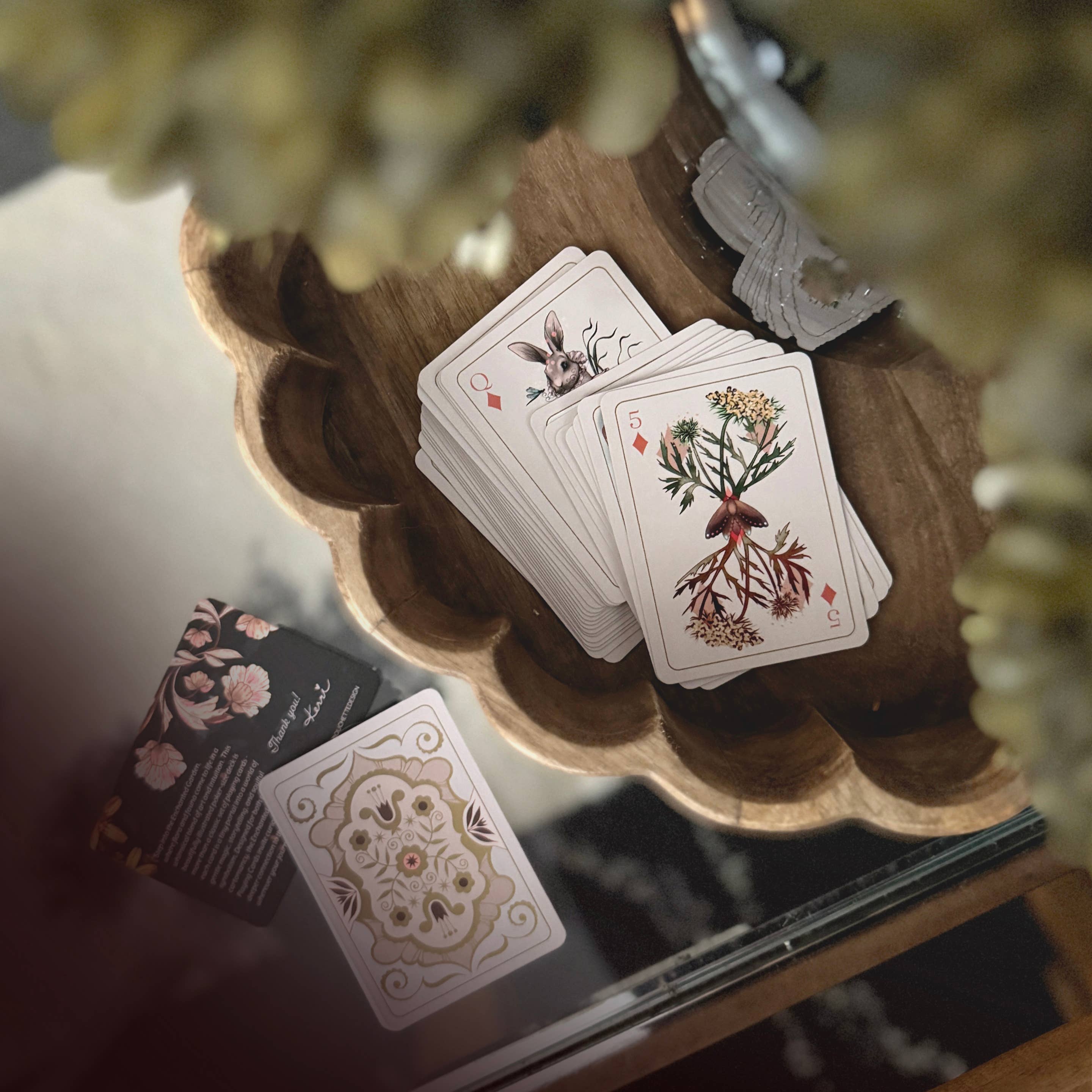 BOUCHETTE & CO. LLC – Großhandel Tarot-Karten – SPIELKARTENDECK | Verzauberte Garten-Kartomantie-Karten16