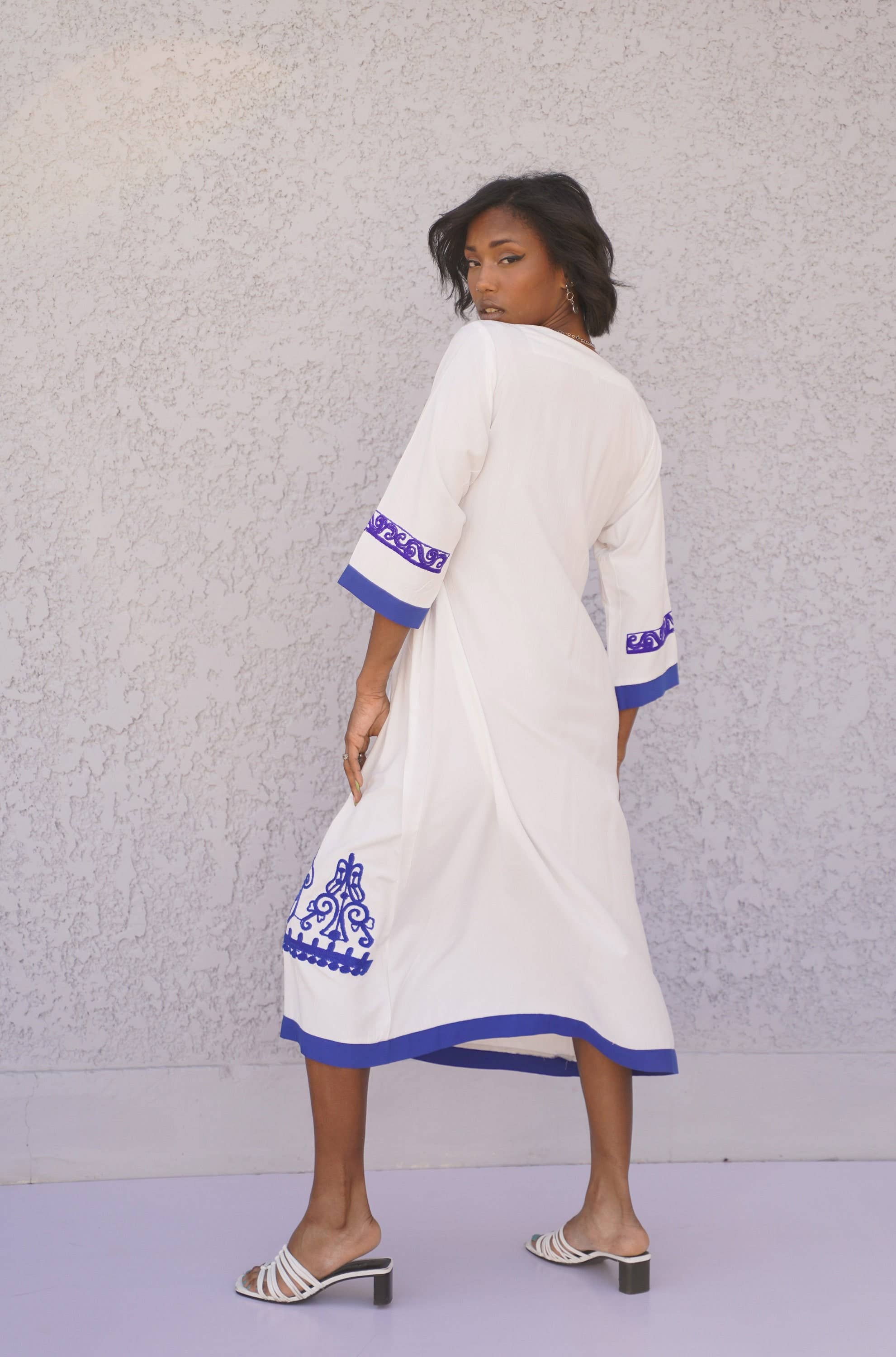 Gipci - Wholesale Kaftan - Women's - White Tunic Embroidered Kaftan, Bohemian Embroidery2