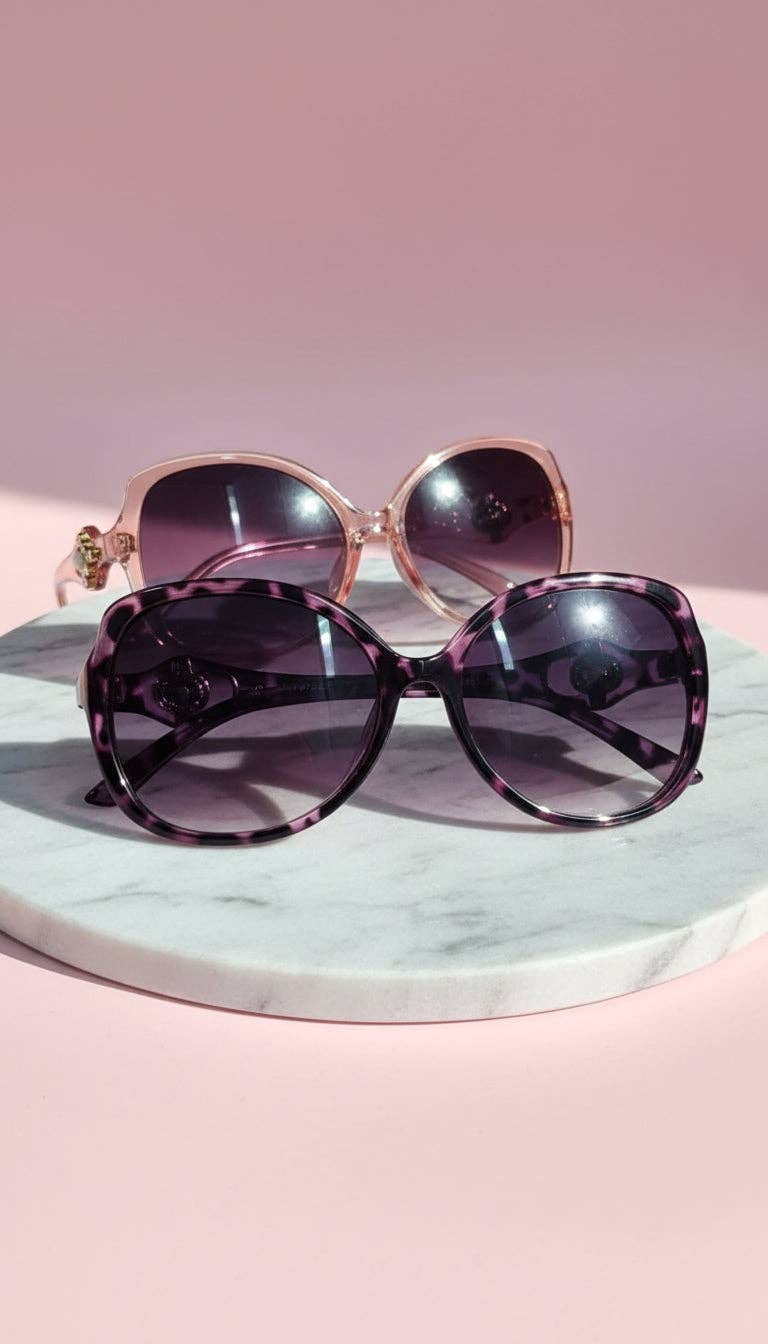 black Oval Frame Acrylic Sunglasses Box of 12 for wholesale on Faire0