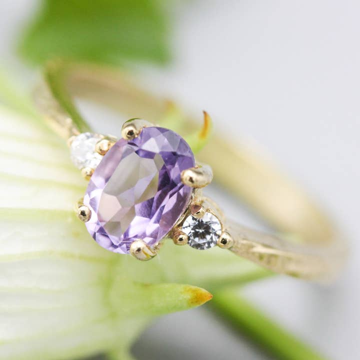 Ovale Amethist Ring met Diamanten in 14k Gouden Band #2 voor wholesale door Metal Studio Jewelry