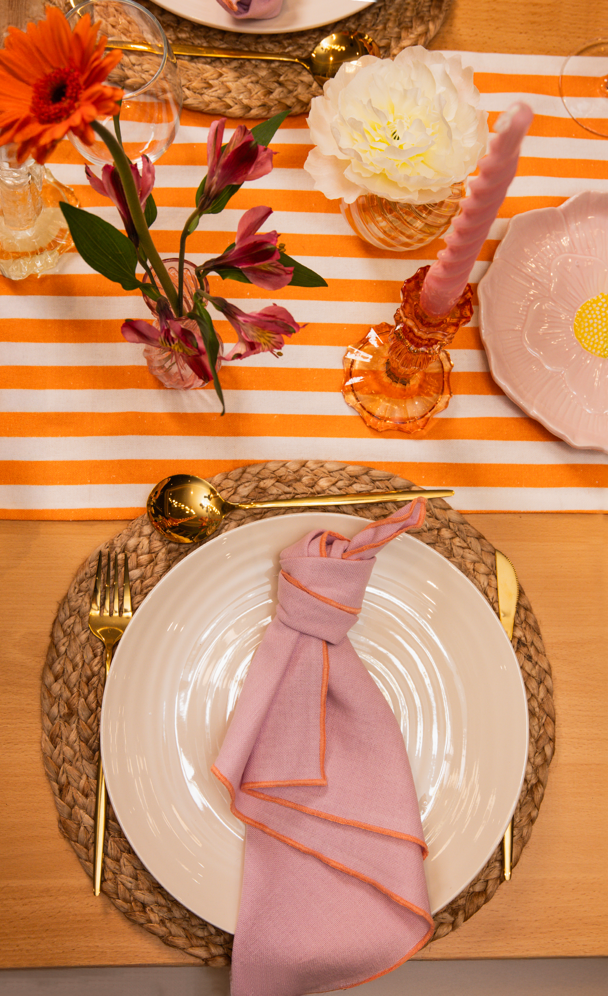 Top Tables Retail – wholesale Placemat – Round Jute Placemats - Natural • Set of 23