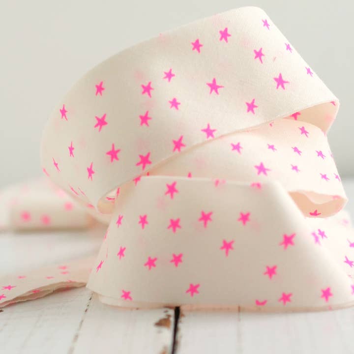 2.5" Bias Quilt Binding – Mini Starry Neon Pink (Ready-Made Cotton Binding) and other Purchase Wholesale zippers by the yard. Free Returns & Net 60 Terms on Faire trending on Faire.