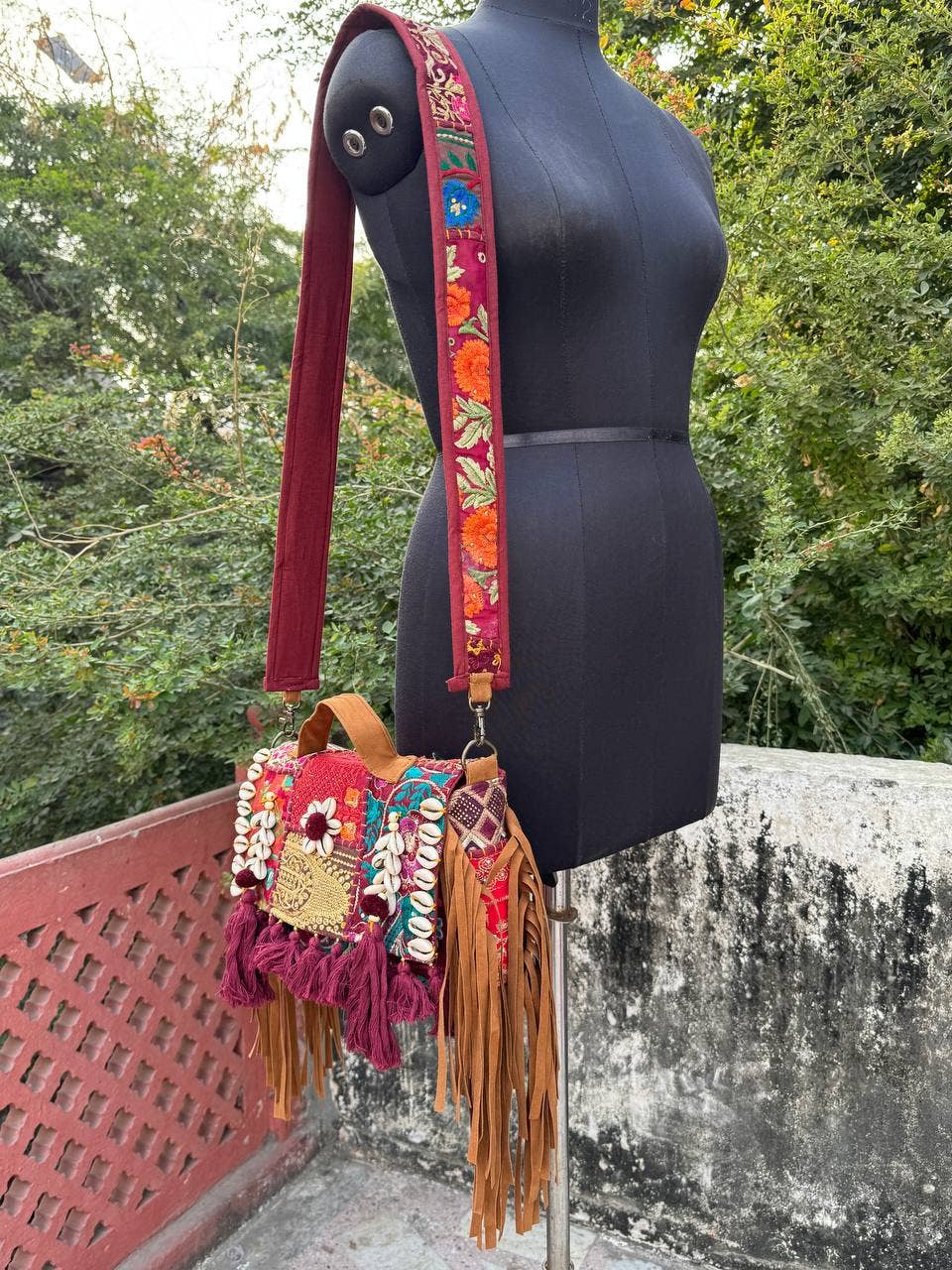 GYPSY STUDIO - Wholesale Shoulder Bag - Women's - Party Wear Bag Sequin Work Banjara Bags Embroidery Work Bag 2