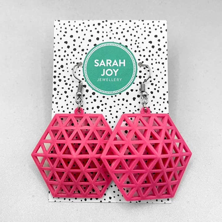 Grote geometrische zeshoekige oorbellen voor wholesale door Sarah Joy Jewellery