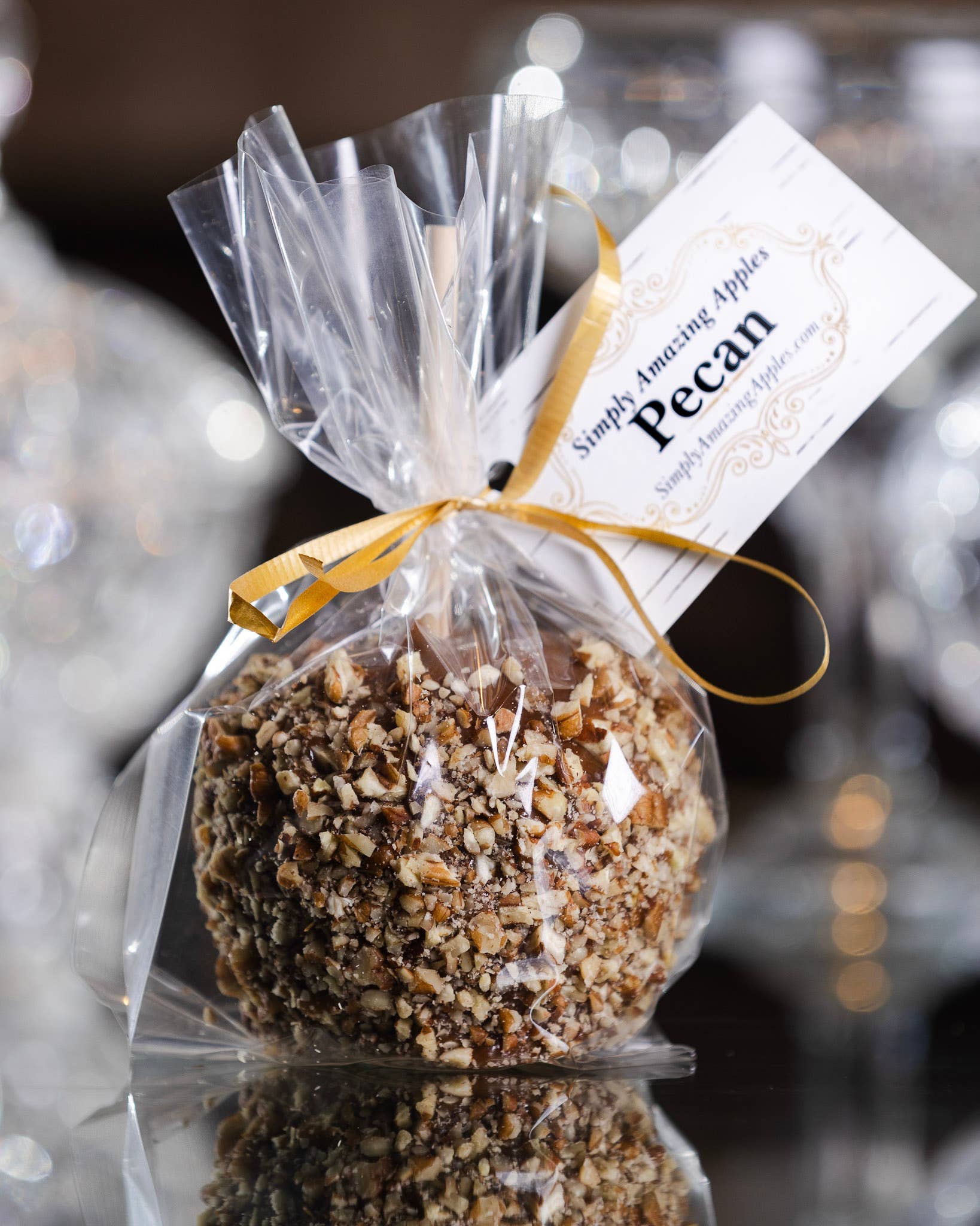 Simply Amazing Apples - Wholesale Caramel - Pecan Caramel Apple2