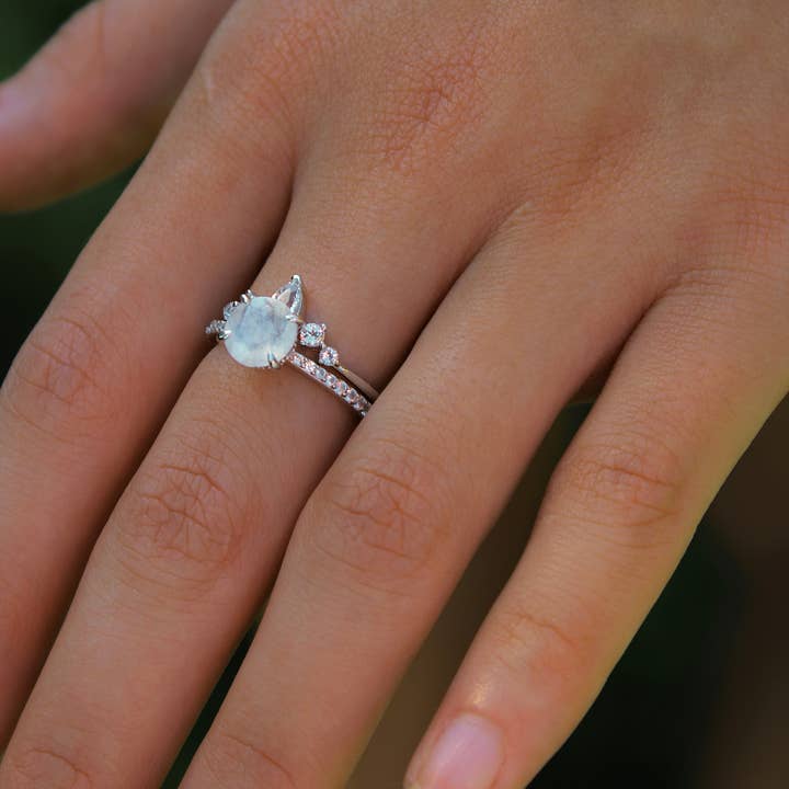 Vivian Grace Jewelry - Wholesale Single Stone/Solitaire Ring - Ava Moonstone & Topaz Ring Set4