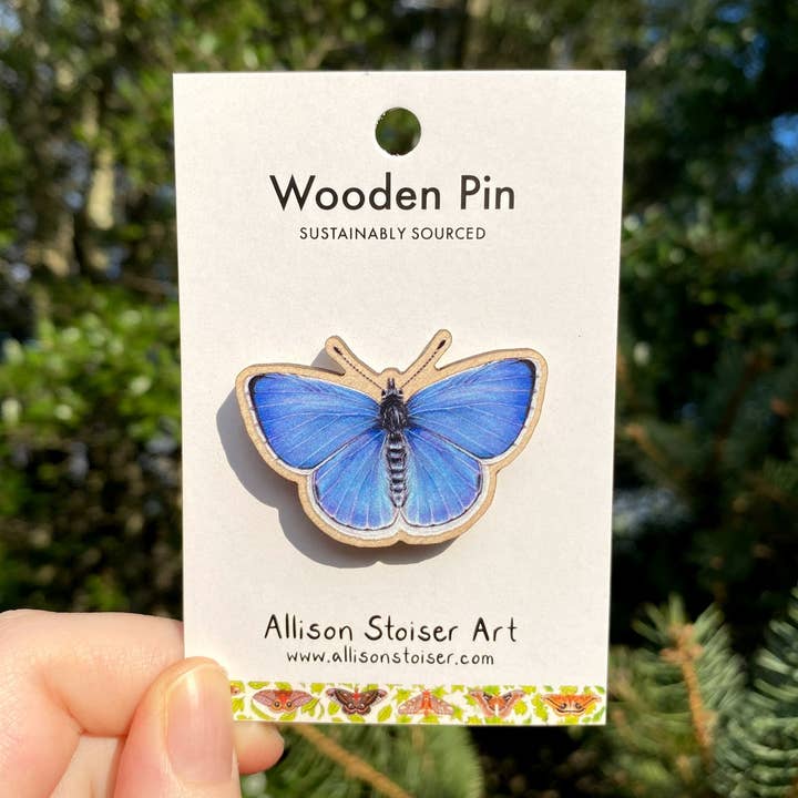 Lente Azuren Houten Speld (Duurzaam Verkregen) voor wholesale door Allison Stoiser Art