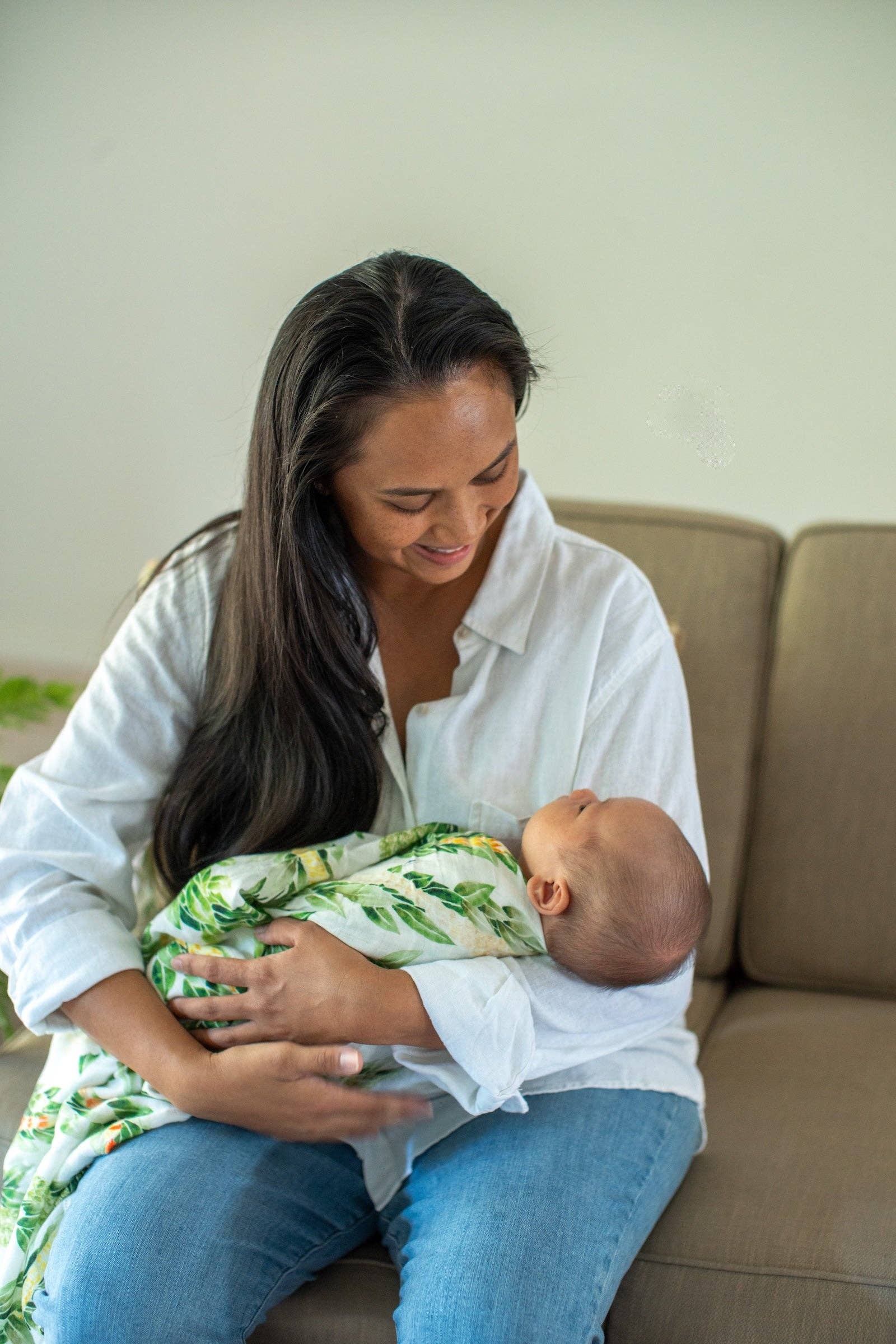 The Keiki Dept - Wholesale Swaddle - Baby - Lei Maile Kapa Moe - Hawaiian Bamboo Swaddle4