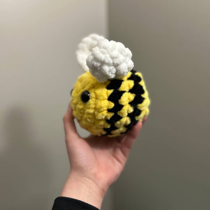 Crochet by Jolene – Großhandel Kuschel-/Plüschtier – Kind & Baby – Gehäkeltes Hummel-Plüschtier