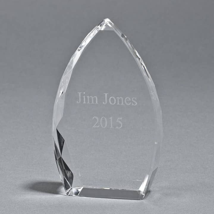 Creative Gifts International Inc. - Wholesale Tafelbladdecoratie - Optic Crystal Trophy Point, 5" Ht